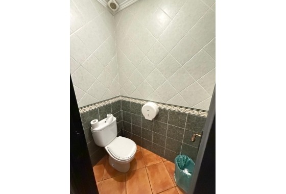 Rynek wtórny - Nieruchomość komercyjna - Torrevieja - Estacion de autobuses