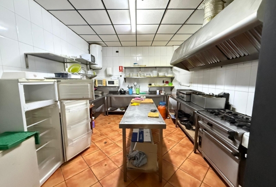 Rynek wtórny - Nieruchomość komercyjna - Torrevieja - Estacion de autobuses