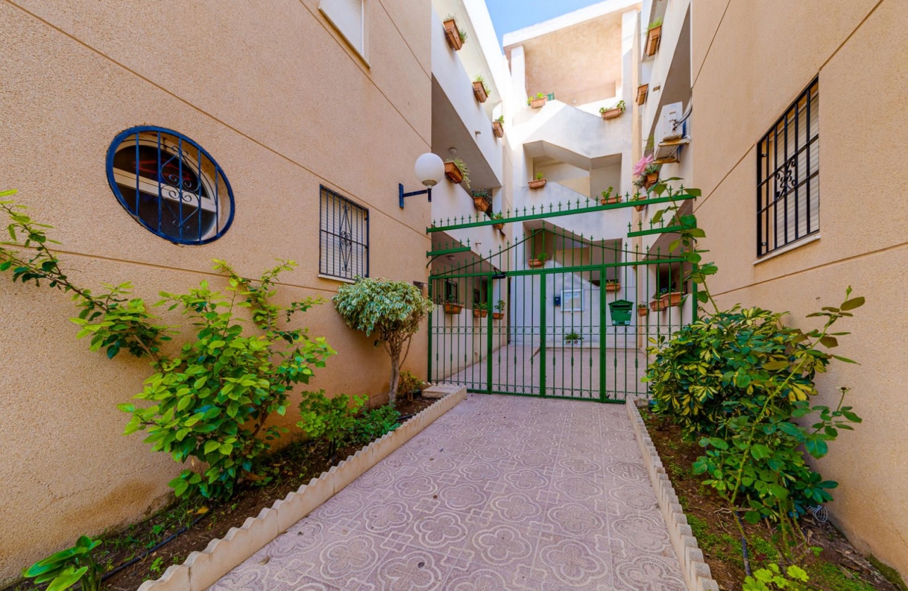Resale - Apartment - Torrevieja - San Luis