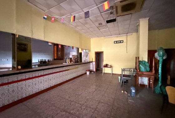 Rynek wtórny - Nieruchomość komercyjna - Torrevieja - Playa del Cura