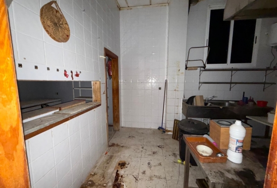 Rynek wtórny - Nieruchomość komercyjna - Torrevieja - Playa del Cura