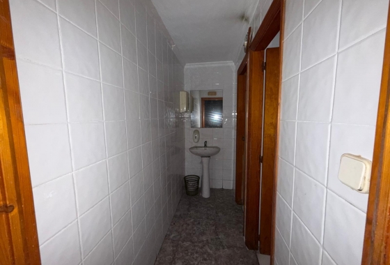 Rynek wtórny - Nieruchomość komercyjna - Torrevieja - Playa del Cura