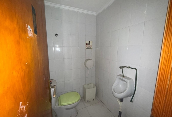 Rynek wtórny - Nieruchomość komercyjna - Torrevieja - Playa del Cura