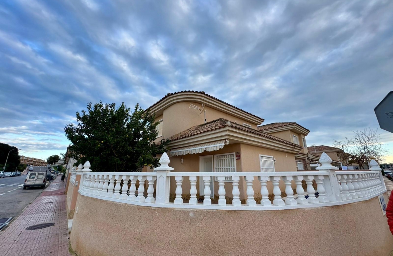Rynek wtórny - Villa - Torrevieja - Los Balcones