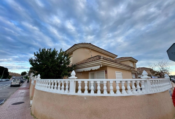 Rynek wtórny - Villa - Torrevieja - Los Balcones