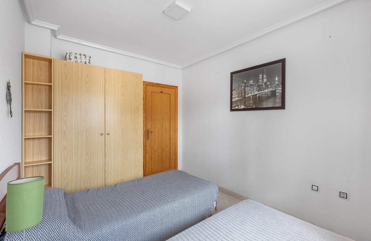 Rynek wtórny - Apartament - Torrevieja - Estacion de autobuses