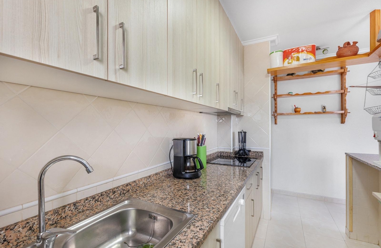 Rynek wtórny - Apartament - Torrevieja - Estacion de autobuses