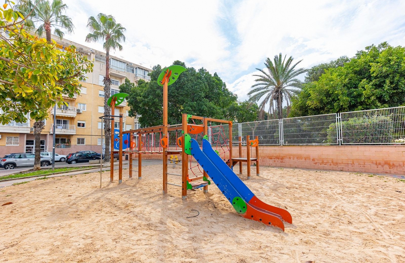 Rynek wtórny - Apartament - Torrevieja - Estacion de autobuses