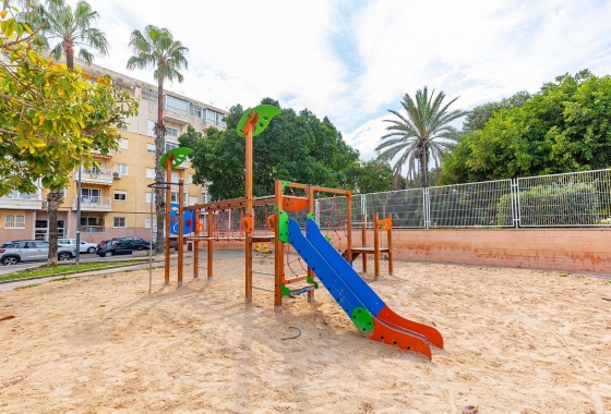 Rynek wtórny - Apartament - Torrevieja - Estacion de autobuses