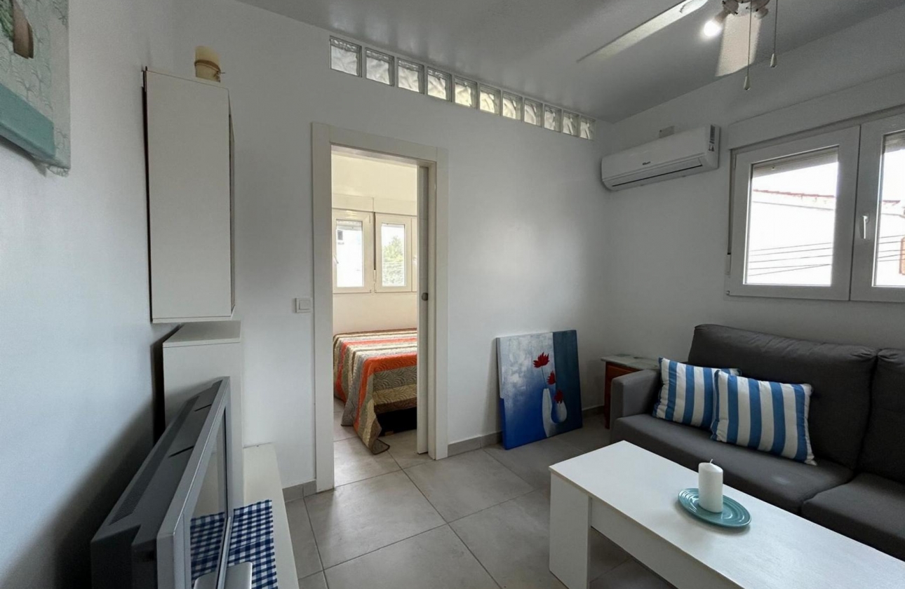 Rynek wtórny - Studio/Kawalerka - Torrevieja - Playa De Los Naufragos