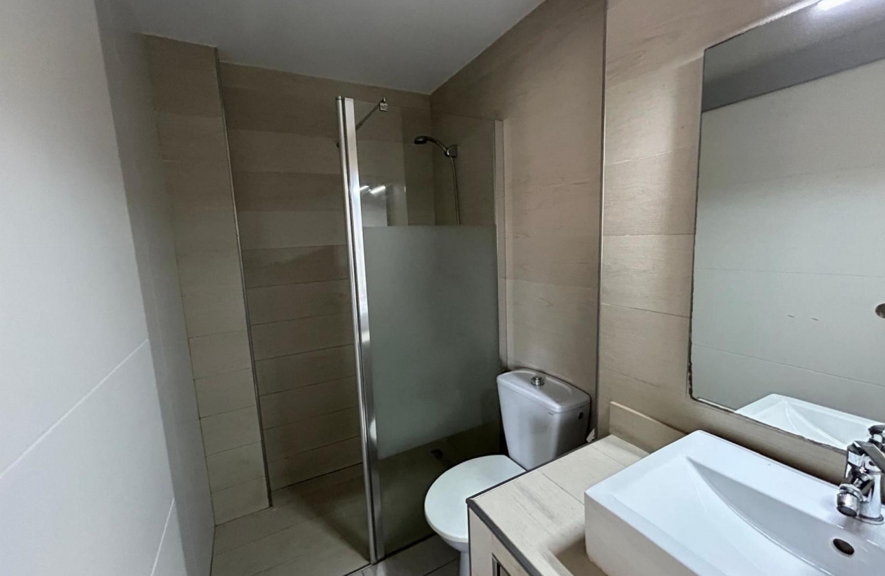 Rynek wtórny - Studio/Kawalerka - Torrevieja - Playa De Los Naufragos