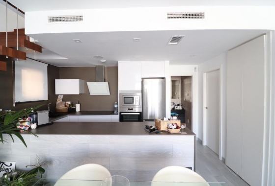 Rynek wtórny - Villa - Orihuela Costa - Lomas de Cabo Roig