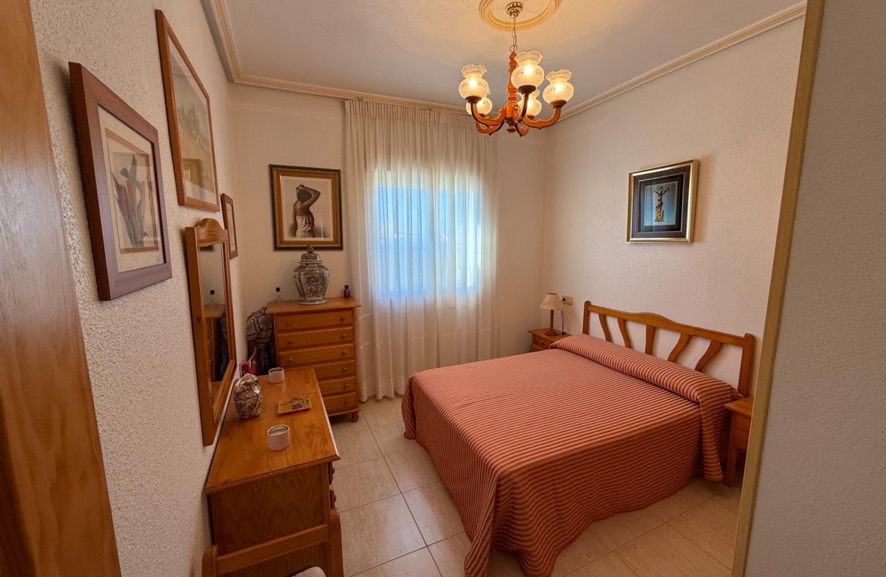 Resale - Bungalow - Torrevieja - Aguas Nuevas