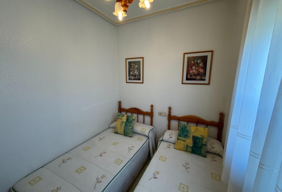 Resale - Bungalow - Torrevieja - Aguas Nuevas