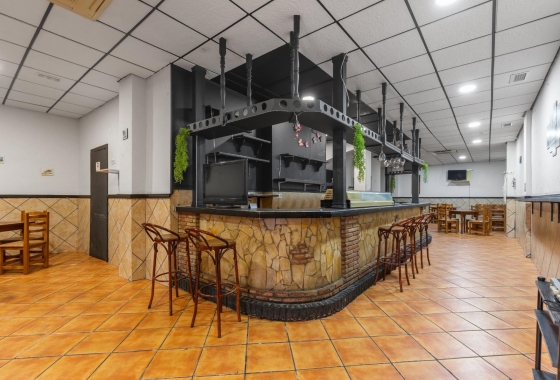 Rynek wtórny - Nieruchomość komercyjna - Torrevieja - Estacion de autobuses