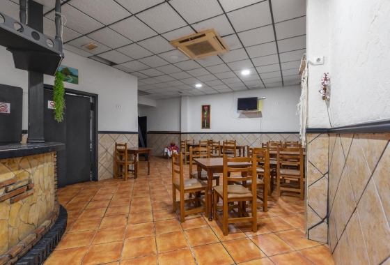 Rynek wtórny - Nieruchomość komercyjna - Torrevieja - Estacion de autobuses