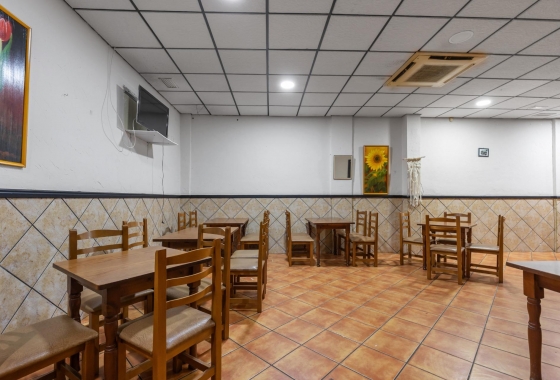 Rynek wtórny - Nieruchomość komercyjna - Torrevieja - Estacion de autobuses