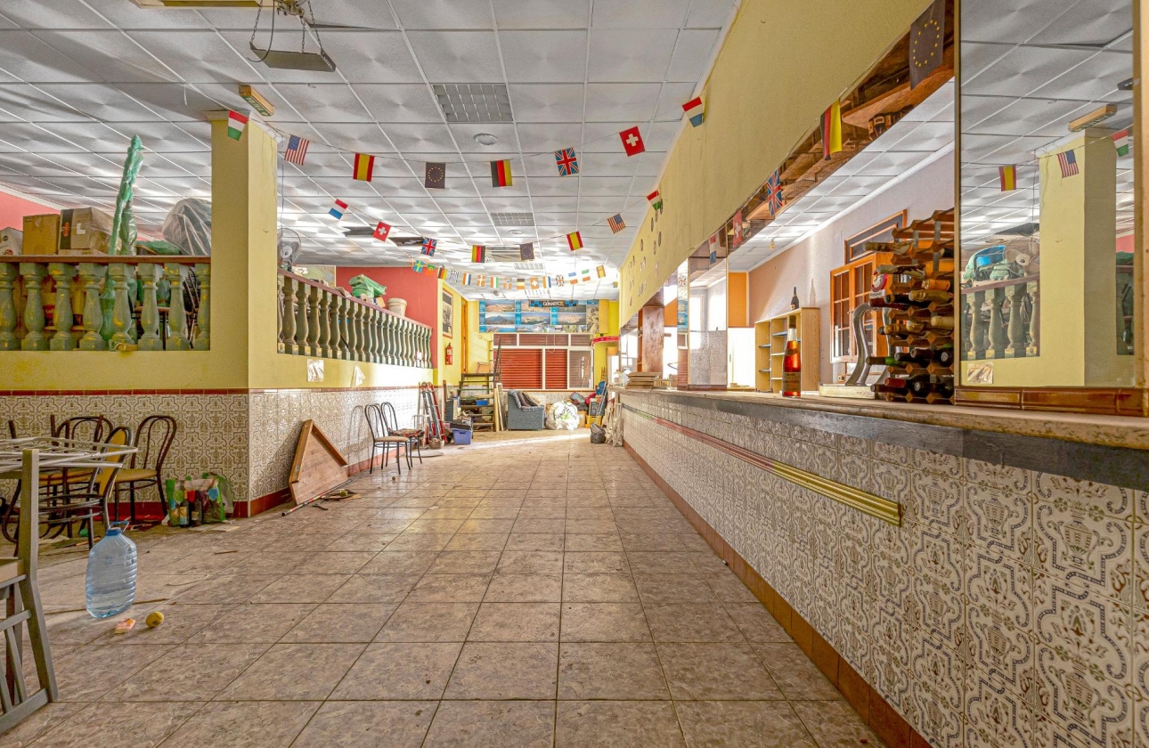 Reventa - Commercial Unit - Torrevieja - Playa del Cura