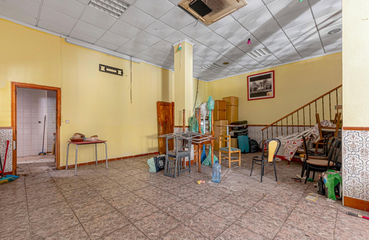 Reventa - Commercial Unit - Torrevieja - Playa del Cura