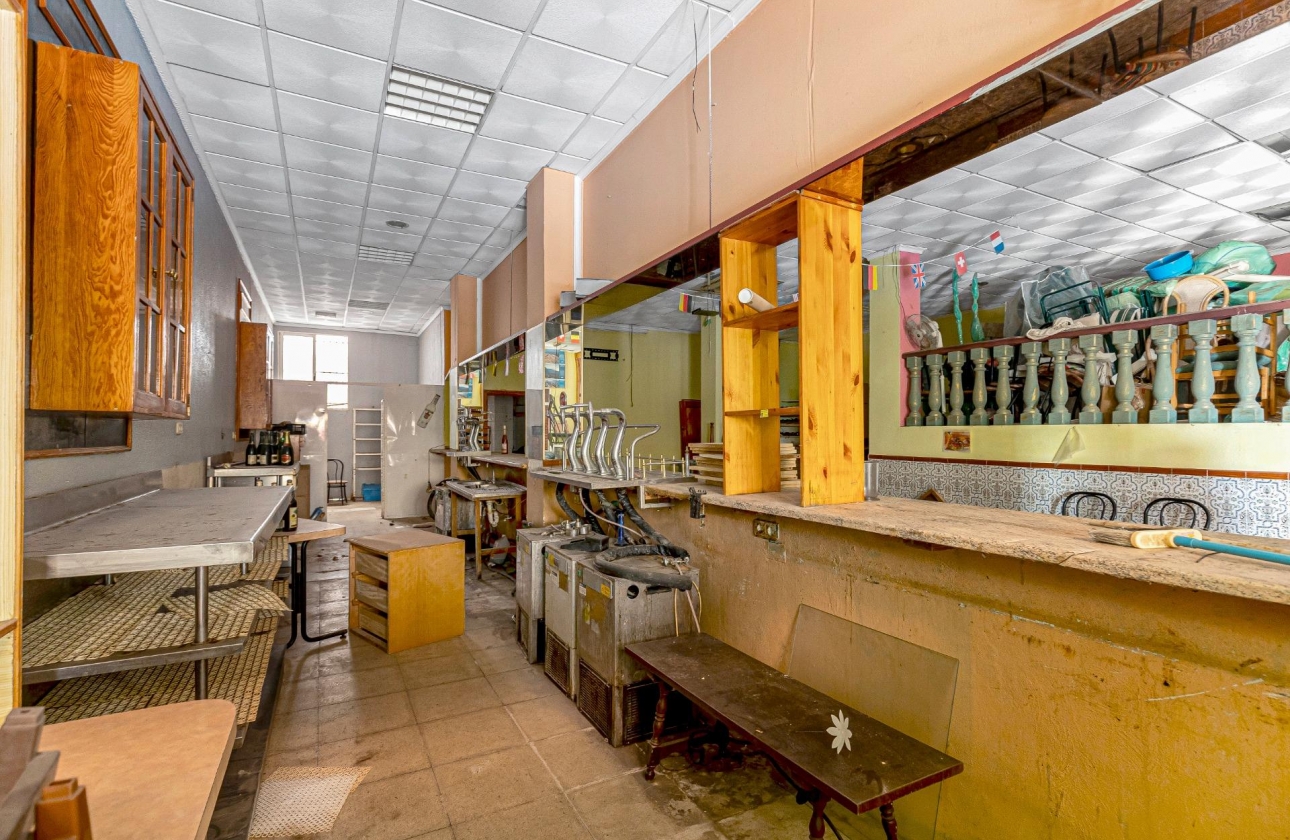 Reventa - Commercial Unit - Torrevieja - Playa del Cura