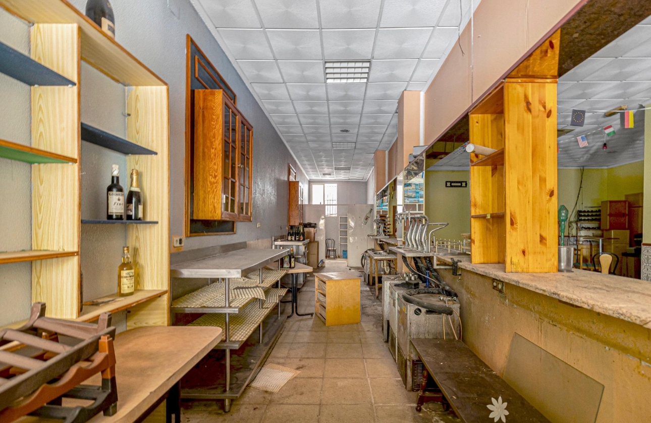 Reventa - Commercial Unit - Torrevieja - Playa del Cura