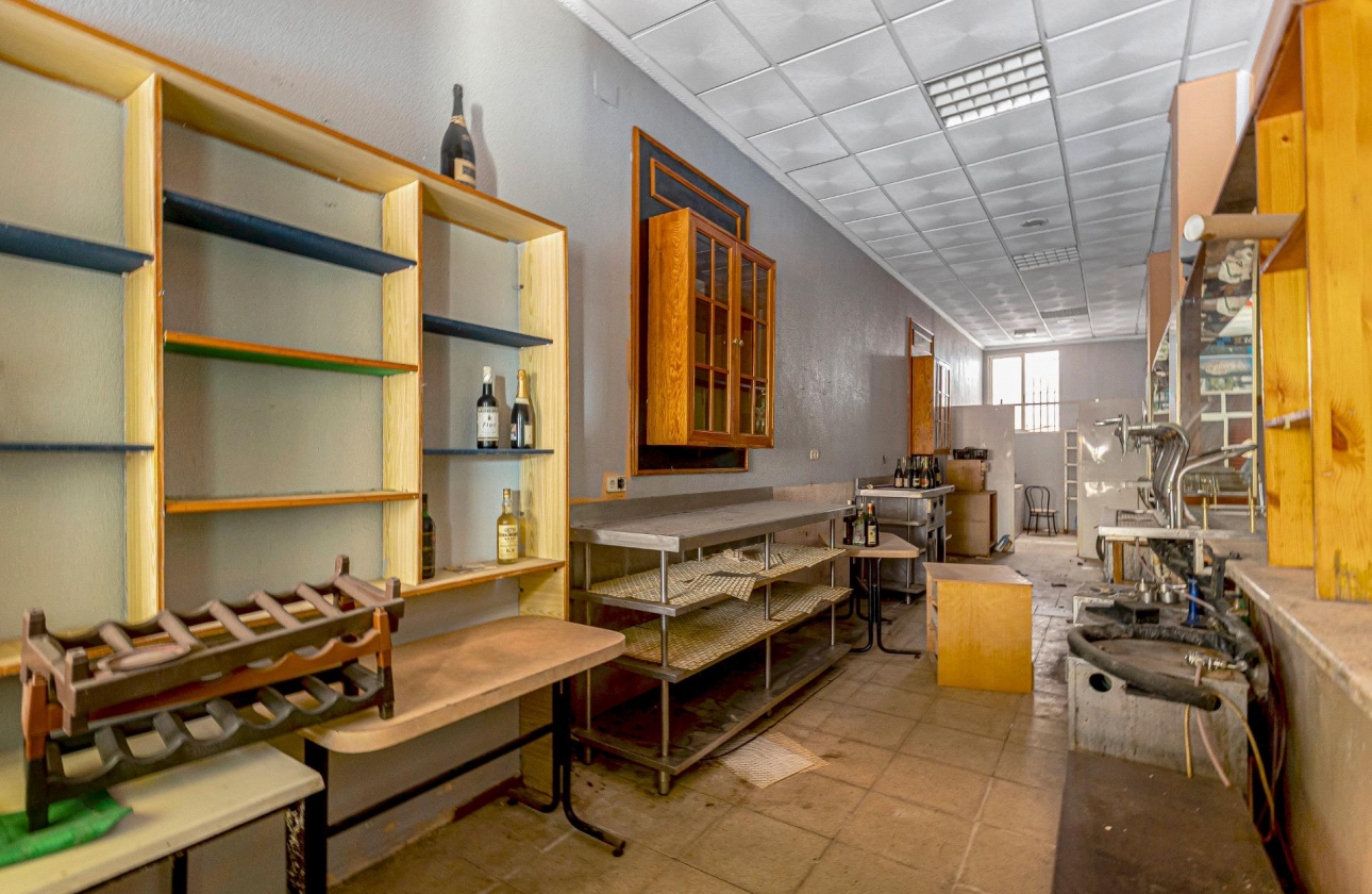 Reventa - Commercial Unit - Torrevieja - Playa del Cura