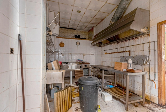 Reventa - Commercial Unit - Torrevieja - Playa del Cura