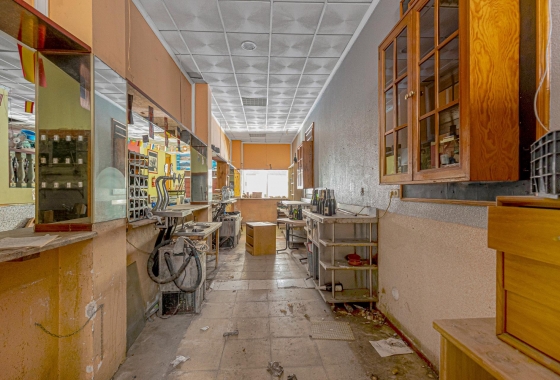 Reventa - Commercial Unit - Torrevieja - Playa del Cura