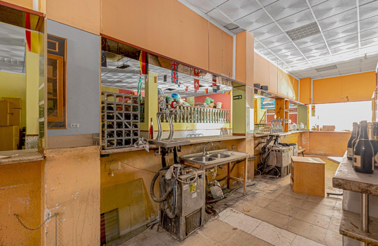 Reventa - Commercial Unit - Torrevieja - Playa del Cura