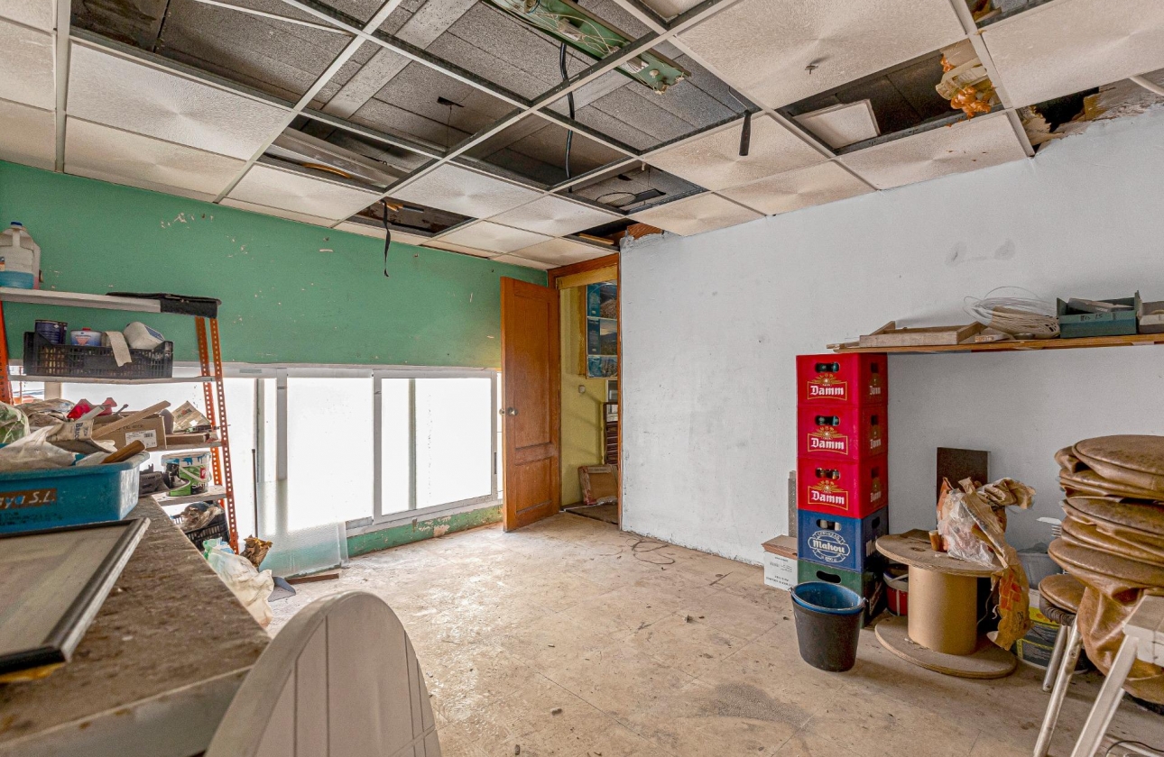 Reventa - Commercial Unit - Torrevieja - Playa del Cura