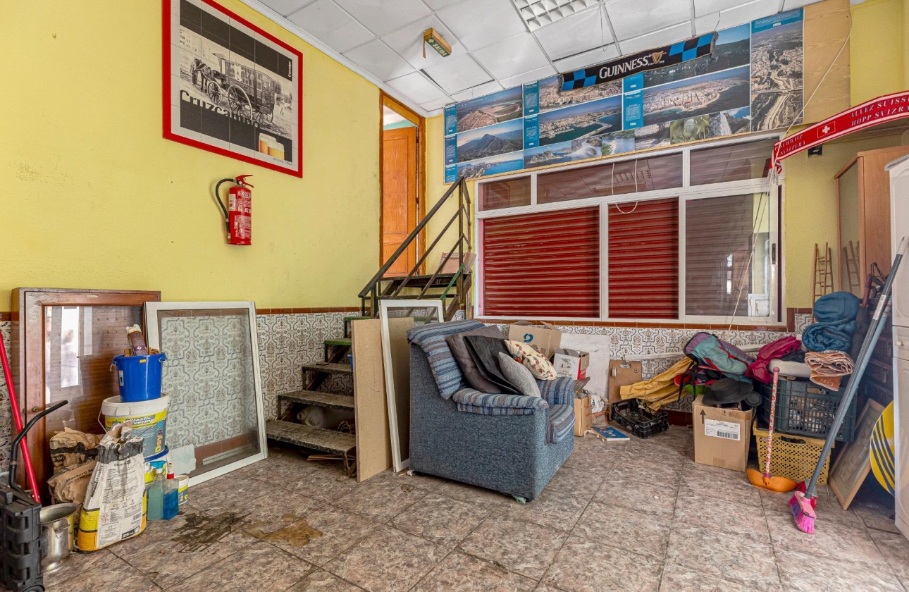 Reventa - Commercial Unit - Torrevieja - Playa del Cura