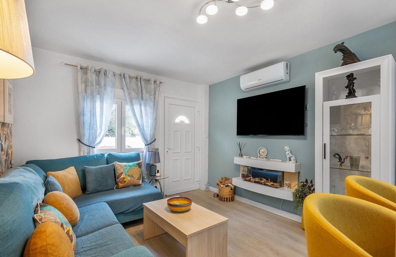 Reventa - Villa - Guardamar del Segura - Urbanizaciones