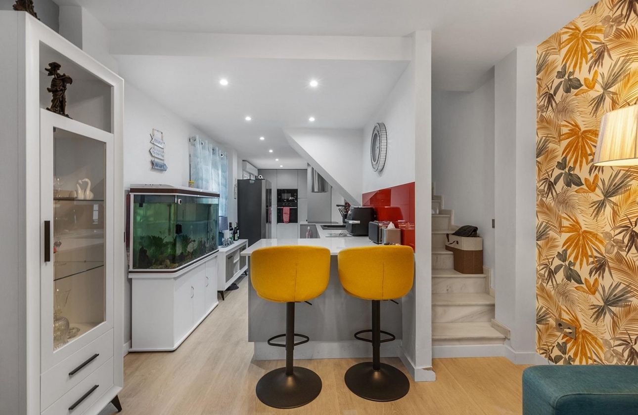 Reventa - Villa - Guardamar del Segura - Urbanizaciones