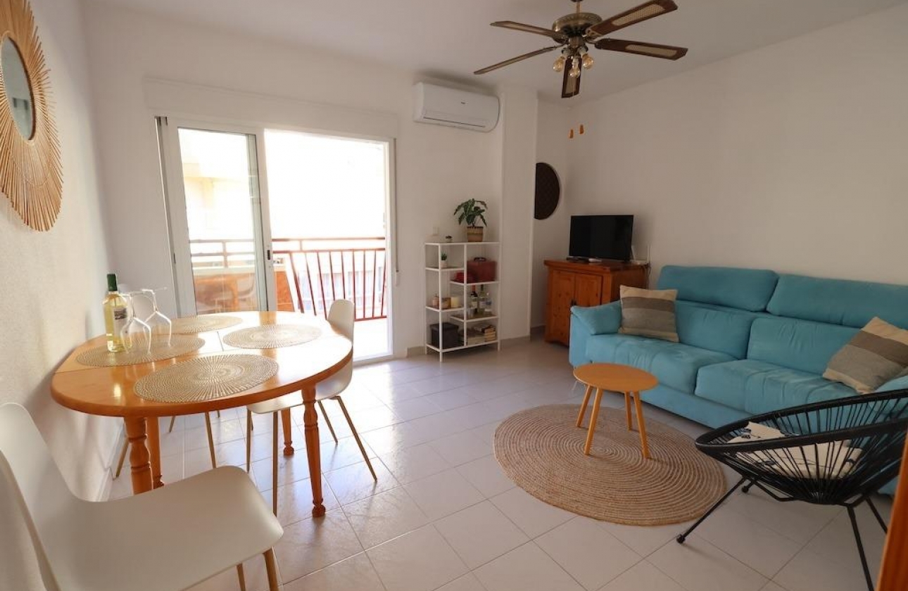 Resale - Apartment - Torrevieja - Centro