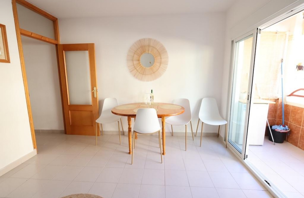 Resale - Apartment - Torrevieja - Centro