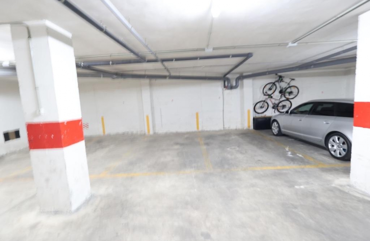 Resale - Apartment - Torrevieja - Centro