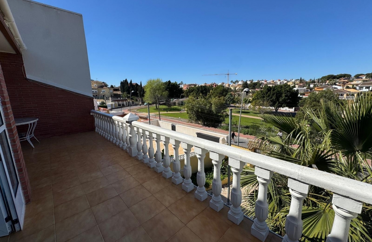 Reventa - Villa - Torrevieja - Los Balcones