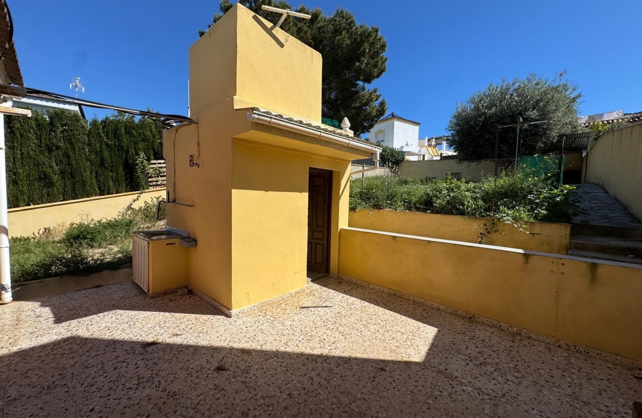 Reventa - Villa - Torrevieja - Los Balcones