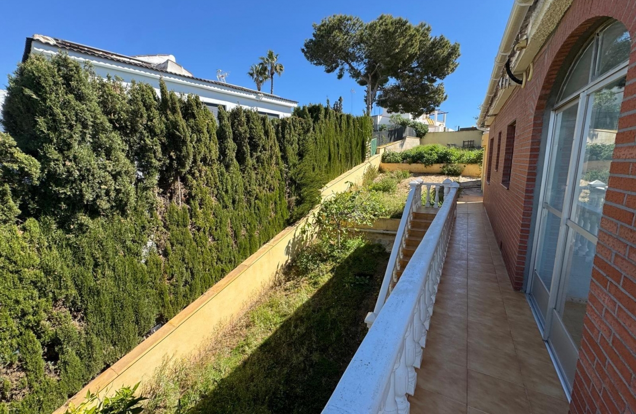 Reventa - Villa - Torrevieja - Los Balcones