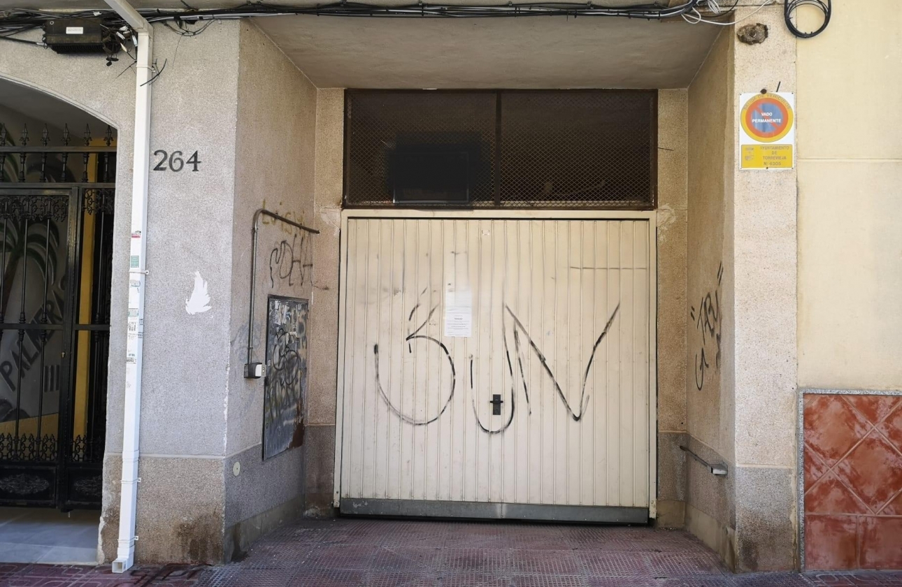 Reventa - Garaje - Torrevieja - Playa de los Locos