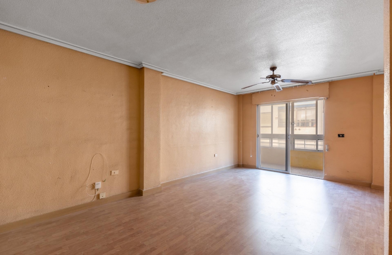 Resale - Apartment - Torrevieja - Habaneras