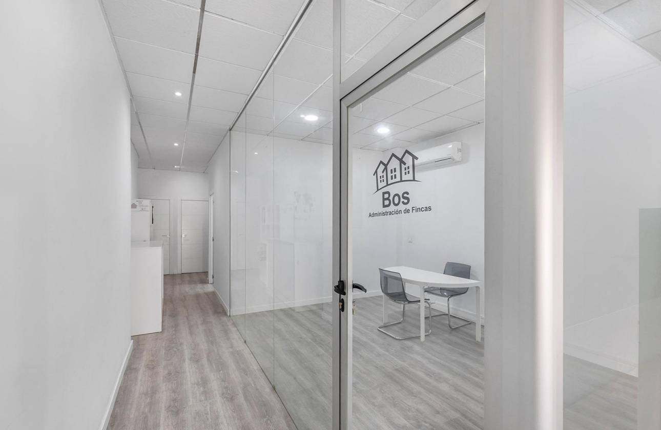 Reventa - Commercial Unit - Torrevieja - La Mata