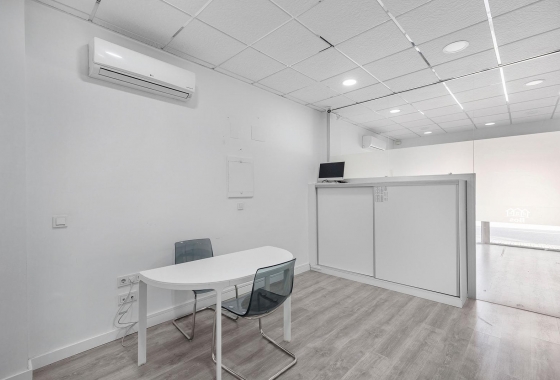 Reventa - Commercial Unit - Torrevieja - La Mata