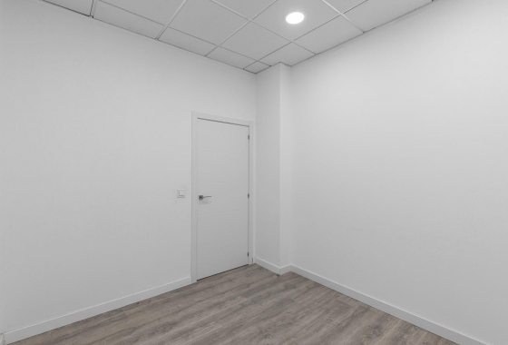 Reventa - Commercial Unit - Torrevieja - La Mata