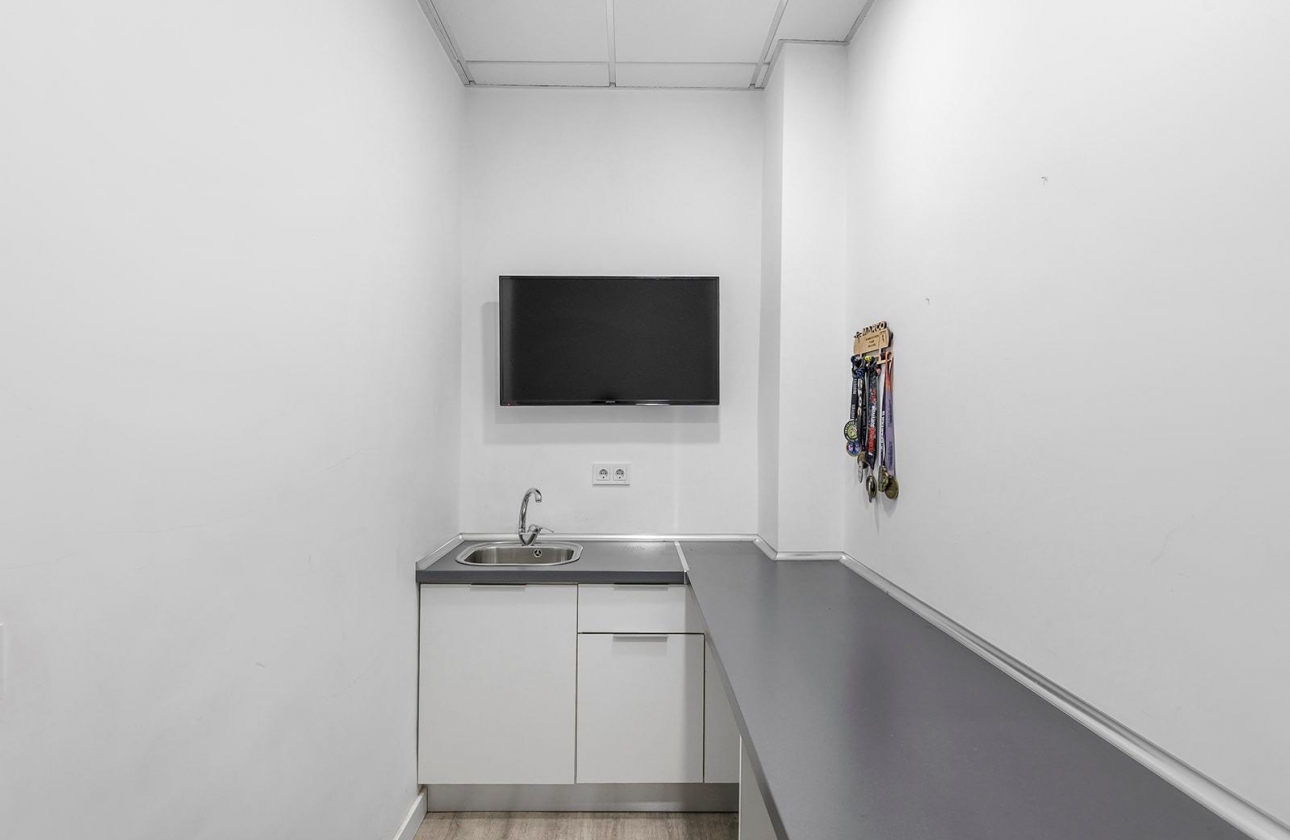 Reventa - Commercial Unit - Torrevieja - La Mata