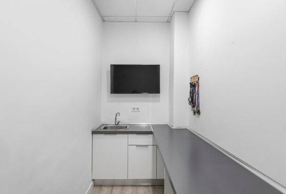 Reventa - Commercial Unit - Torrevieja - La Mata