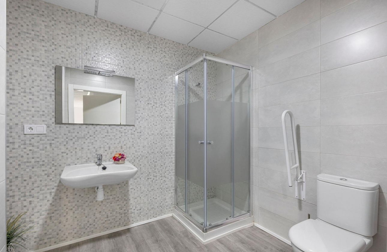 Reventa - Commercial Unit - Torrevieja - La Mata