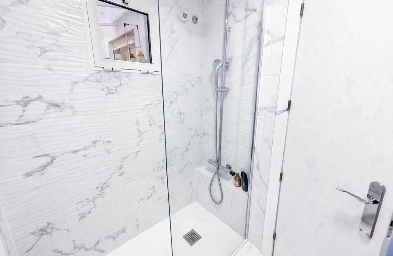 Resale - Apartment - Torrevieja - Parque de las Naciones