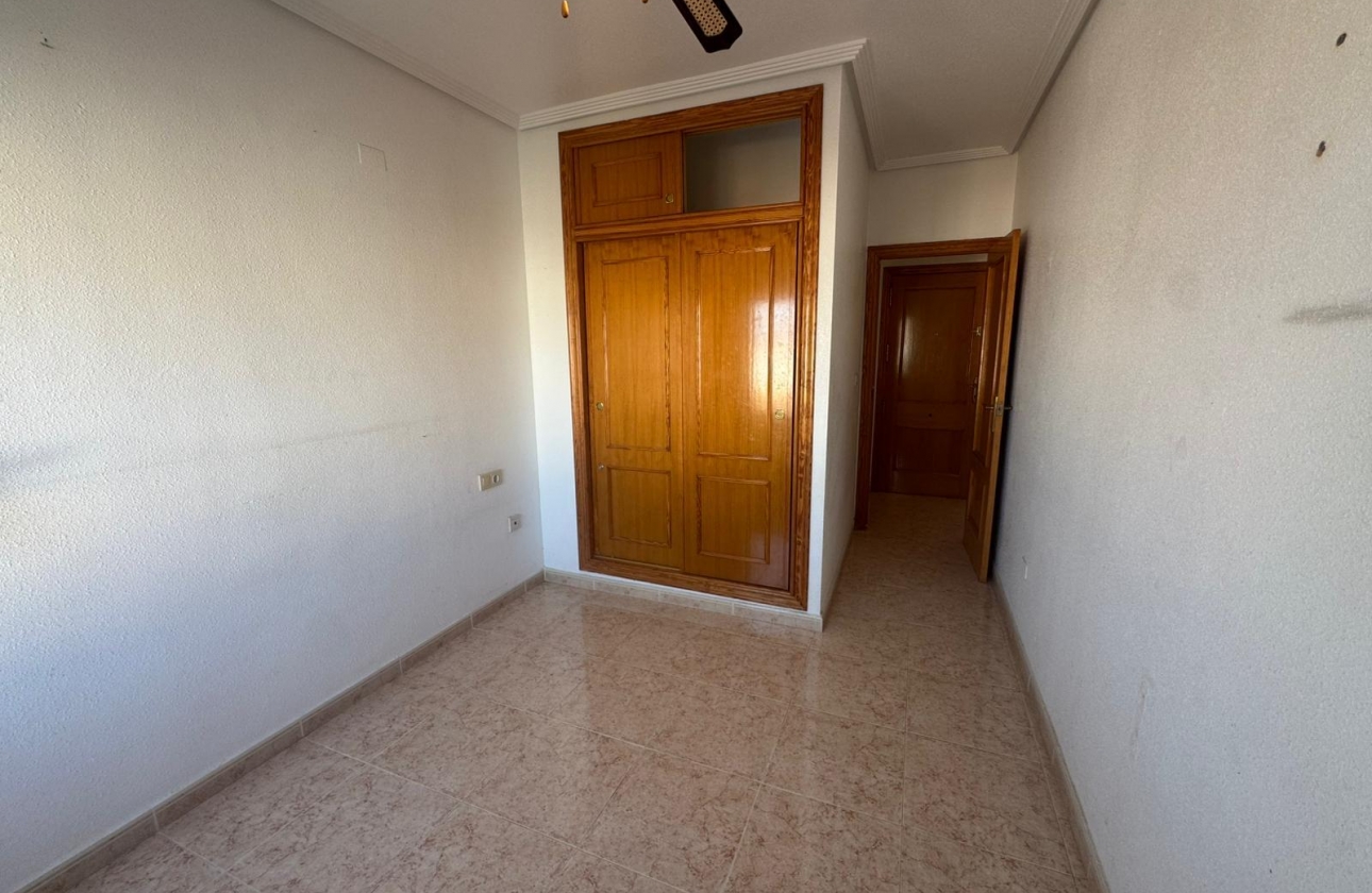 Resale - Apartment - Torrevieja - La Mata