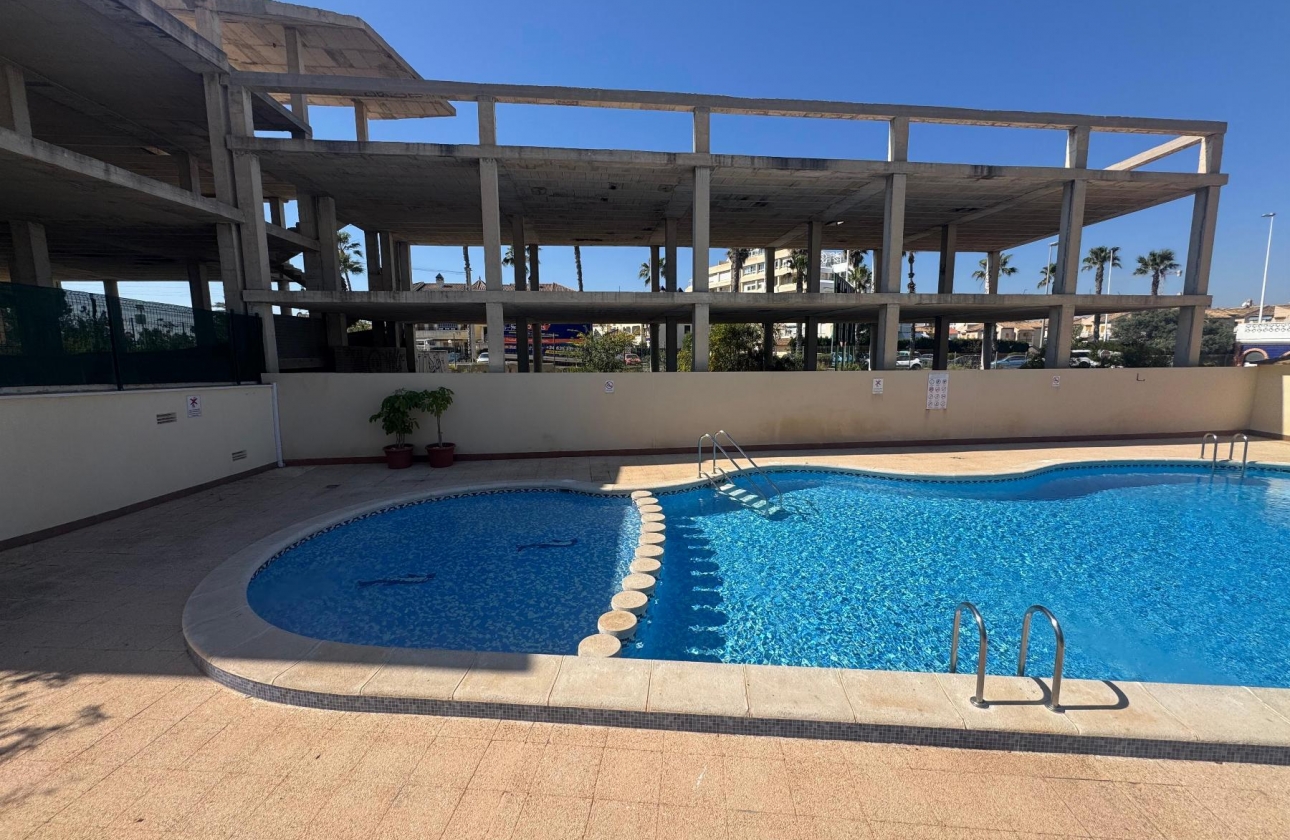 Resale - Apartment - Torrevieja - La Mata